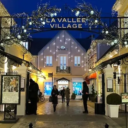 Apartment Sejour En Famille Ou Amis A Disneyland & Paris *